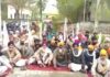 ਨਿਸ਼ਾਨਦੇਹੀ ਨਾ ਕੀਤੇ ਜਾਣ ਨੂੰ ਲੈ ਕੇ ਬੀ.ਡੀ.ਪੀ.ਓ. ਖਡੂਰ ਸਾਹਿਬ ਦੇ ਦਫਤਰ ਬਾਹਰ ਕਿਸਾਨਾਂ ਦਾ ਧਰਨਾ