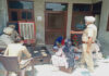 ਮੁਕਤਸਰ : ਜਿਲ੍ਹਾਂ ਪੁਲਿਸ ਵੱਲੋਂ ਲੋਕਾਂ ਨੂੰ ਹੈਲਪ ਲਾਈਨ ਨੰਬਰ ਜਰੀਏ ਘਰ ਘਰ ਪਹੁੰਚਾਇਆ ਜਾ ਰਿਹਾ ਹੈ ਖਾਣਾ