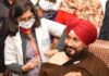 ਮੁੱਖ ਮੰਤਰੀ ਚੰਨੀ ਵੱਲੋਂ ਲੋਕਾਂ ਨੂੰ ਓਮੀਕਰੋਨ ਦੇ ਮੱਦੇਨਜਰ ਬਚਾਅ ਲਈ ਛੇਤੀ ਤੋਂ ਛੇਤੀ ਟੀਕਾਕਰਨ ਕਰਵਾਉਣ ਦੀ ਅਪੀਲਮੁੱਖ ਮੰਤਰੀ ਨੇ ਕੋਵਿਡ ਵੈਕਸੀਨ ਦੀ ਦੂਜੀ ਖੁਰਾਕ ਲਈ